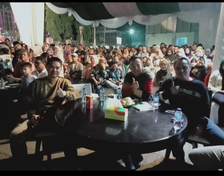 Kapolres Gayo Lues nonton bareng bersama Forkopimda dan masyarakat Gayo Lues acara seni budaya negeri antara