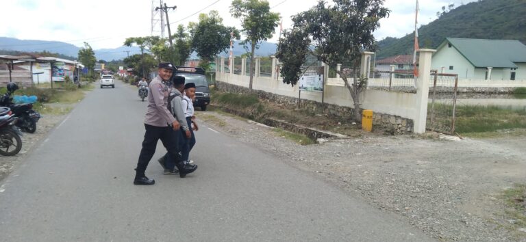 Sebagai Kegiatan Rutin di Pagi Hari, Polsek Jagong Strong Point di Titik Padat Aktivitas Masyarakat dan Anak Sekolah.