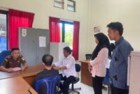 Unit PPA Polres Simeulue menyerahkan satu orang tersangka tindak pidana Jarimah (tahap II) kek kejaksaan Negeri Simeulue