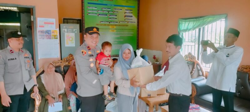 Program Bersih, Berbagi Kasih Kepada Anak Stunting Di Kampung Kute Tanyung Kecamatan Bukit