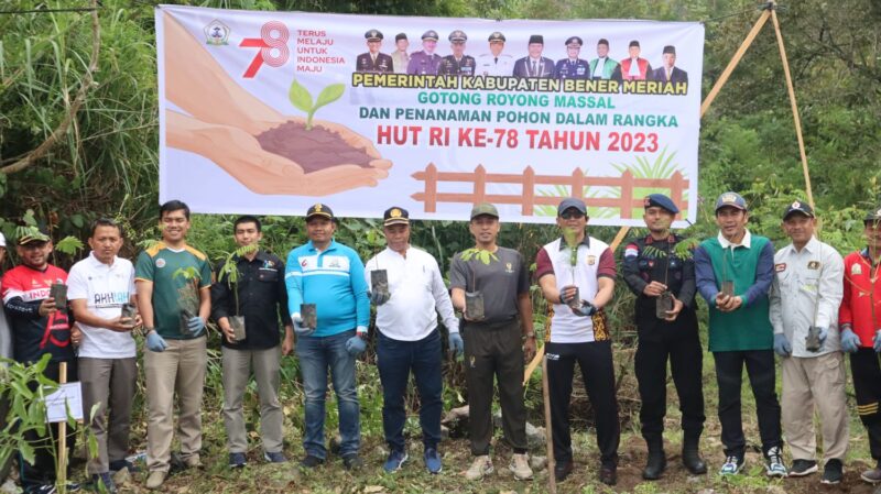 Kapolres Bener Meriah Hadiri Kegiatan Penanaman Pohon Dalam Rangka Memperingati Hari Kemerdekaan Republik Indonesia Ke -78 Tahun 2023
