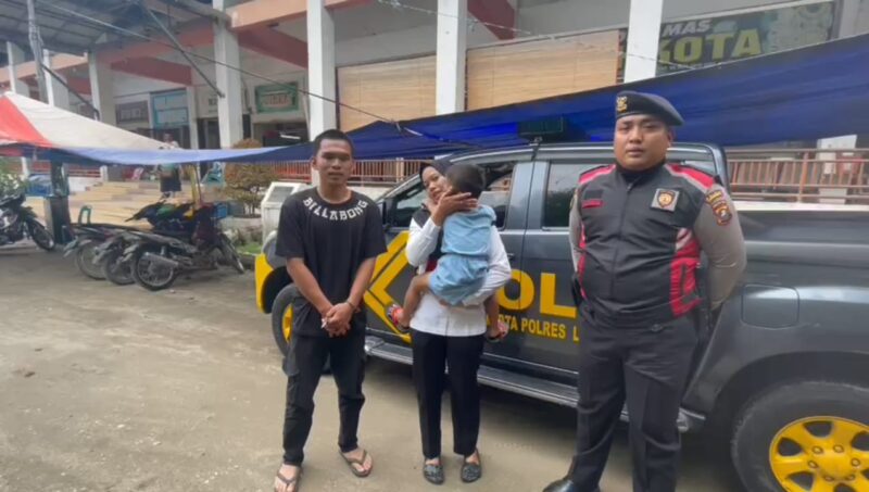 Polres Labuhanbatu melalui Polwan unit perlindungan perempuan dan anak (PPA) Satreskrim Polres Labuhanbatu, membantu kembalikan seorang anak yang sempat terlantar kepada keluarganya,