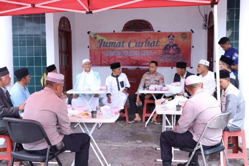 Warga Kampung Simpang Tritit Curhat Bersama Wakapolres Bener Meriah
