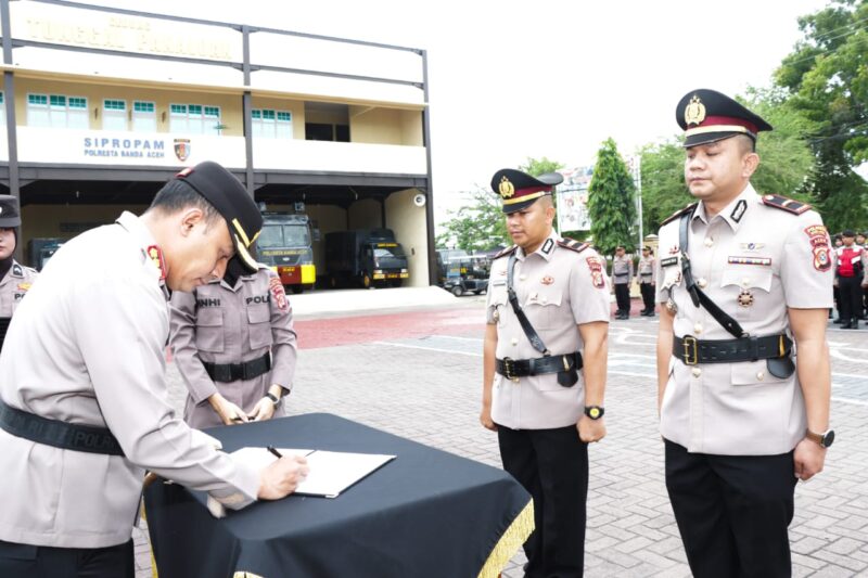  upacara pelantikan empat pejabat baru dalam upaya meningkatkan kinerja dan pelayanan kepolisian di wilayah tersebut, Jumat (15/9/2023)