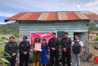 Personel Satuan Brimob Polda Aceh Telah Berhasil Mendistribusikan Bantuan Sosial Sembako Kabupaten Bener Meriah, Selasa (26/09/2023).