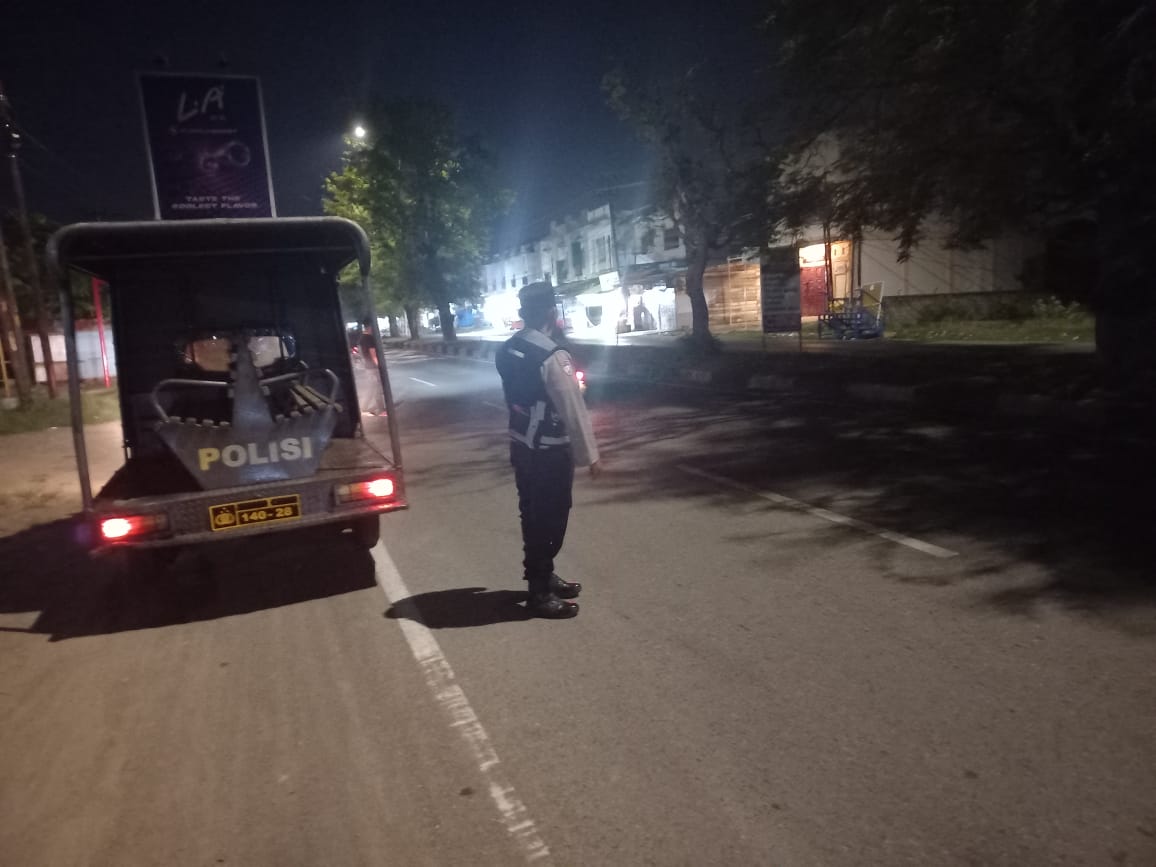 Polsek Darul Imarah melaksanakan kegiatan Patroli rutin pukul 23.50 Wib s.d selesai.