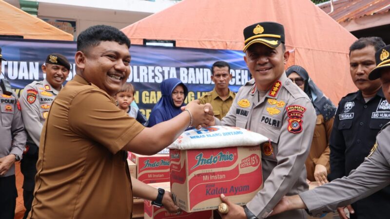 Bantuan sosial yang diserahkan ini menjadi bentuk kepedulian Polresta Banda Aceh terhadap masyarakat yang mengalami musibah kebakaran. 3/9/2023