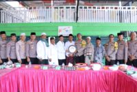 Kapolres Bener Meriah Gelar Jumat Curhat Di Balai Desa Kampung Sedie Jadi, Kecamatan Bukit, Kabupaten Bener Meriah.