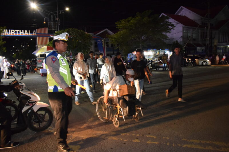  Satuan Lalulintas Polresta Banda Aceh melaksanakan kegiatan Pengaturan Lalulintas Pada malam ini  dalam rangkaian Pekan Kebudayaan Aceh ke-8 Tahun 2023  Banda Aceh 8 November 2023 Pukul 19,00 Wib.
