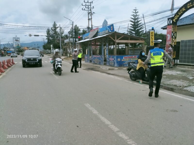 Penertiban Helm oleh Personel Satlantas Polres Gayo Lues untuk Kurangi Fatalitas Korban Kecelakaan Lalulintas
