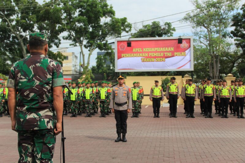 TNI Polri dan Satpol PP di halaman Polresta Banda Aceh, Rabu (13/12/2023). 