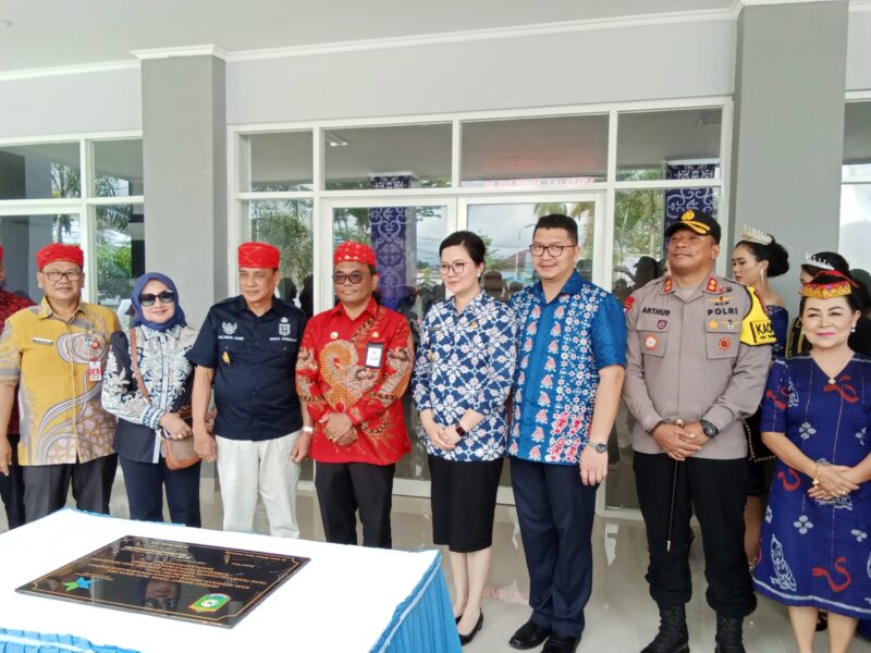 Kapolres Poso Hadiri Peresmian Gedung Perpustakaan dan Peletakan Batu Pertama RSUD Kabupaten Poso