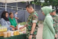 Komandan Korem 064 Maulana Yusuf, Brigjen TNI Fierman Sjafirial Agustus kegiatan bazar murah itu digelar di Alun-alun Barat Kota Serang dan seluruh Makodim di wilayah teritorial Korem, Selasa (2/4/2024). (Foto: TIMESLINES INEWS/Heru Nurhadiyansyah).