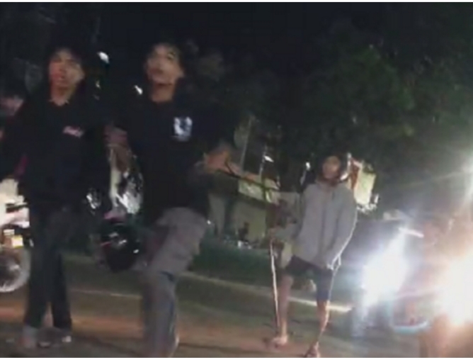 Tawuran remaja di Kota Serang. (Foto: Tangkapan layar video warga)