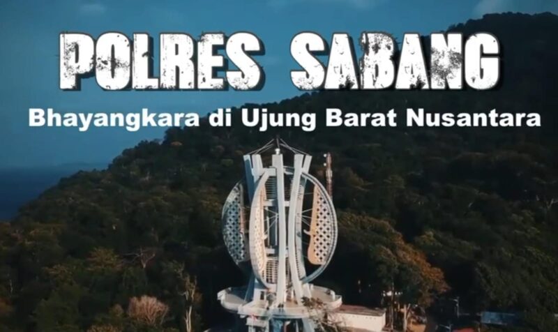 *Kapolres Sabang Dapat Hadiah Lagu dari Danlanud pada Hari Bhayangkara