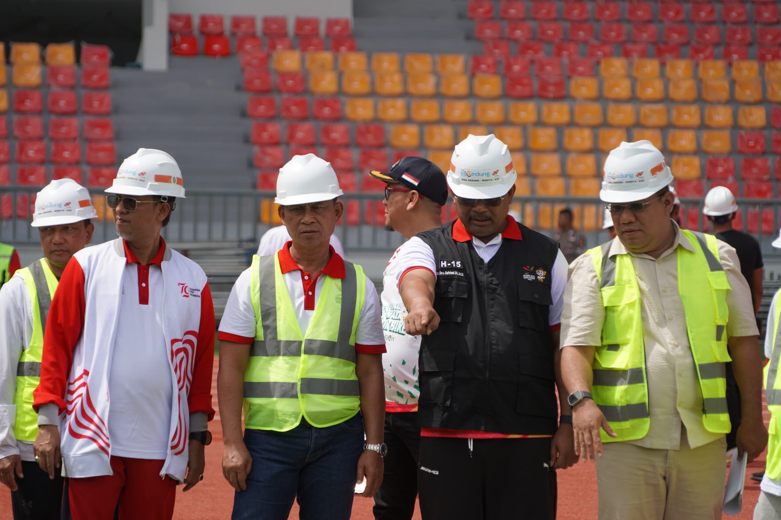 Peninjauan ini bertujuan untuk memastikan bahwa seluruh sarana dan prasarana yang sedang dibangun dapat diselesaikan tepat waktu dan sesuai dengan standar yang dibutuhkan untuk menyukseskan pelaksanaan PON XXI, 