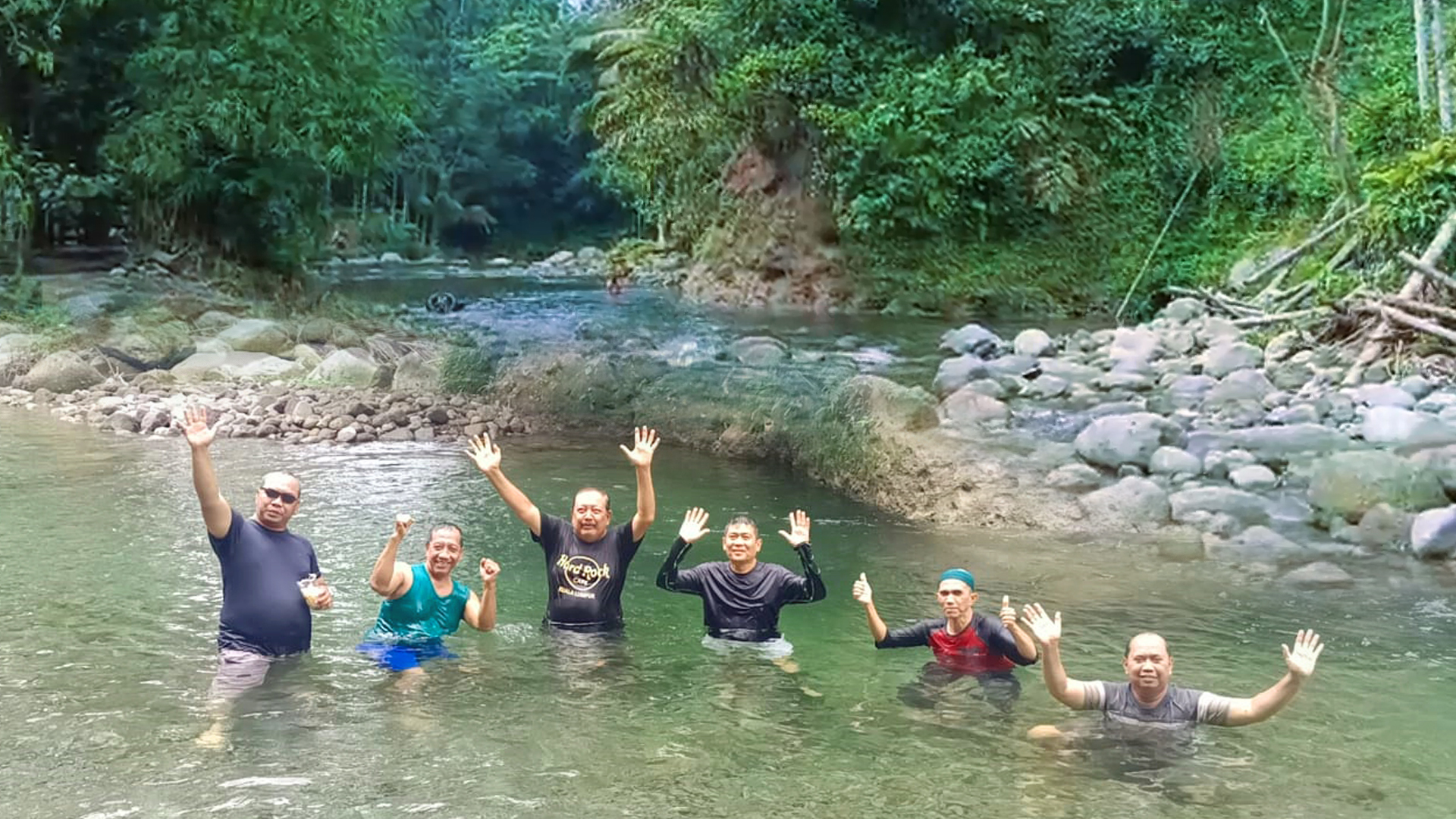  wisata alam baru yang sedang viral di kawasan Sikabung-kabung, Kutalimbaru, Deli Serdang, Sumatera Utara.