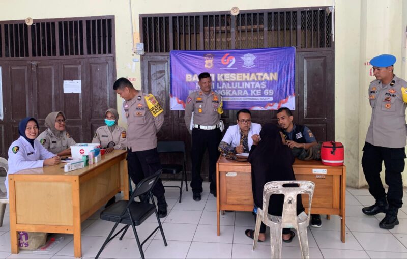 Satlantas Polres Aceh Selatan Gelar Bakti Kesehatan Gratis untuk Pengemudi dan penumpang, Sambut HUT Lalu Lintas Bhayangkara 69.