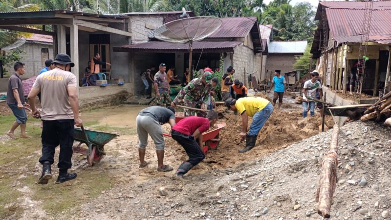 Wujud Sinergitas, Polsek Pasieraja Gotong Royong Bersama Masyarakat