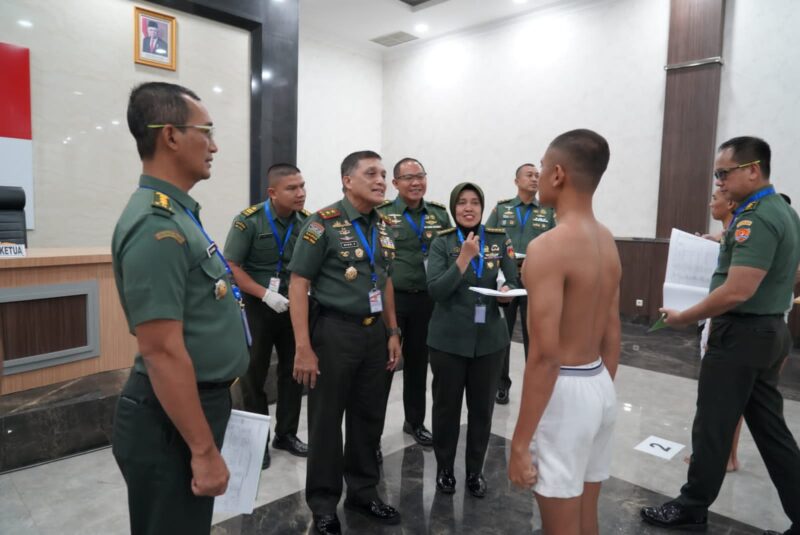 Mayor Jenderal TNI Niko Fahrizal, M.Tr. (Han), memimpin langsung Sidang Pantukhir Calon Bintara Prajurit Karier (PK) TNI AD Reguler Tahun Anggaran 2024