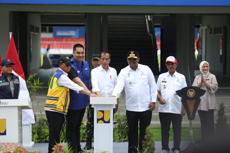 Mayor Jenderal TNI Niko Fahrizal, M.Tr. (Han), menghadiri Peresmian Stadion H. Dimurthala oleh Presiden Republik Indonesia, Ir. H. Joko Widodo, pada Senin (09/09/2024).
