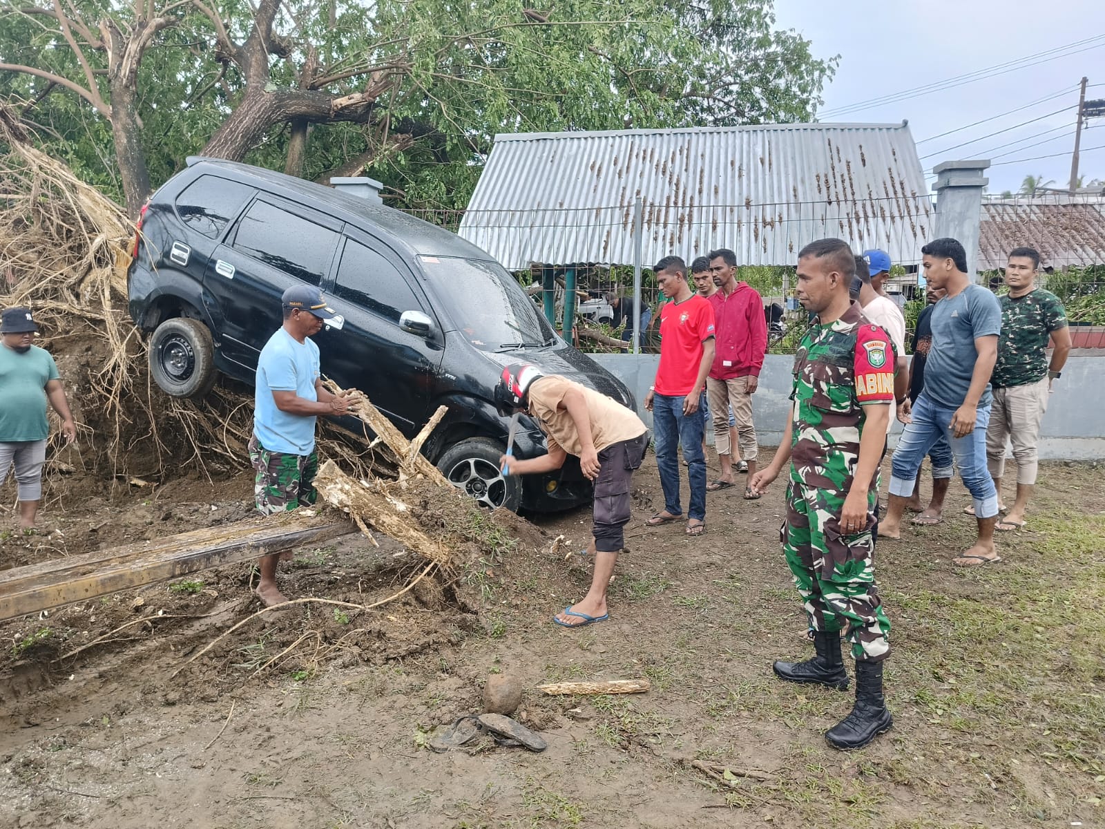 Komandan Koramil di wilayah terdampak segera berkoordinasi dengan instansi terkait, seperti BPBD, Dinas PU, dan aparat setempat,