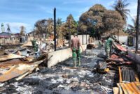 Kebakaran hebat ini menghanguskan setidaknya 42 unit rumah toko (ruko)Kamis malam (26/09/24).