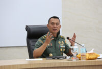 Brigjen TNI  Ayi Supriatna, S.I.P., M.M., menerima paparan Rencana Garis Besar (RGB) Uji Siap Tempur (UST) tingkat Kompi dari Yonkav 11/MSC dan Yonarhanud 5/CSBY untuk Ta. 2024. 