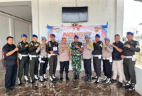 Wakapolres Pidie Jaya Kompol Muara Uli Saut Hamonangan, S.E., M.M., Dansubdenpom IM/1-3 Sigli Kapten CPM Muhadar, Kasi Propam Polres Pidie Jaya Ipda Teuku Misri Adhar Foto bersama setelah Coffee Morning,Selasa (31/12/ 2024) foto.Ist.