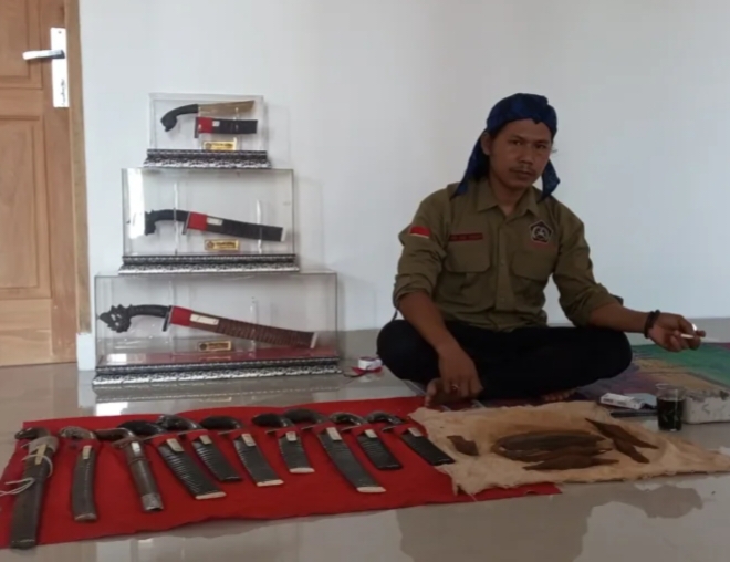 Golok Ciomas Banten (Foto: TLii/Heru)