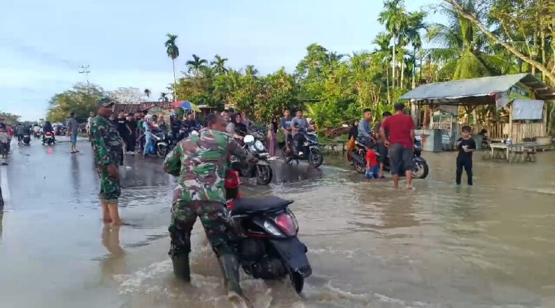 Mayor Jenderal TNI Niko Fahrizal, M.Tr. (Han), memerintahkan Komandan Korem 011/Lilawangsa untuk segera merespons dan menanggulangi bencana banjir yang melanda Desa Rayeuk Kuta, 