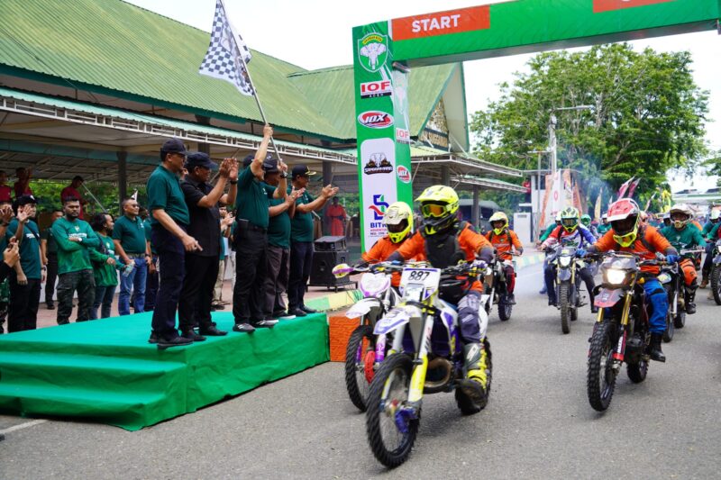 Mayor Jenderal TNI Niko Fahrizal, M.Tr.(Han), secara resmi melepas kegiatan Sanggamara Adventure and Challenge 2024 di Banda Aceh pada Kamis (5/12/24).