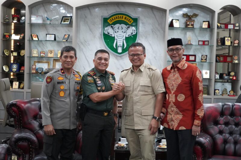  Mayor Jenderal TNI Niko Fahrizal, M.Tr.(Han)., menerima audiensi dari Kepala Yayasan Rumah Yatim Arrohman Indonesia Cabang Aceh, Bapak Ramdhan Burhanudin