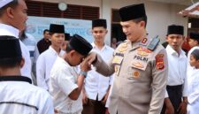 Tebarkan Kebaikan: Kapolres dan Forkopimda Pidie Jaya Santuni Anak Yatim di Panti Asuhan Darul Aitam