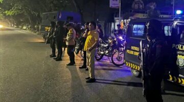 Patroli Gabungan Brimob Polda Sumut dan Polsek Sunggal Jaga Keamanan Warga di Jam Rawan