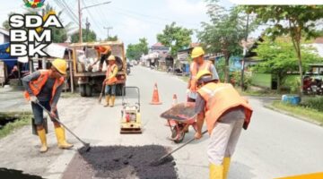 Pemerintah Kabupaten Deli Serdang Lakukan Perbaikan Jalan di Desa Sekip, Lubuk Pakam