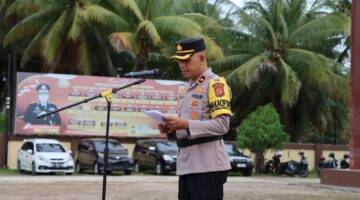 Wakapolres Pidie Jaya, Kompol Muara Uli Saut Hamonangan, S.E., M.M, Pimpin Upacara Hari Kesadaran Nasional. di halaman Mapolres Pidie Jaya, Jumat (17/1/2025). foto. humas Polres 