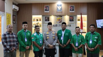 Kapolres Pidie Jaya, AKBP Ahmad Faisal Pasaribu, S.H., S.I.K., M.H., Dan Pengurus Pimpinan Cabang (GP) Ansor Pidie Jaya Kamis (23/01/2025) di Mapolres Pidie Jaya. I foto.ist