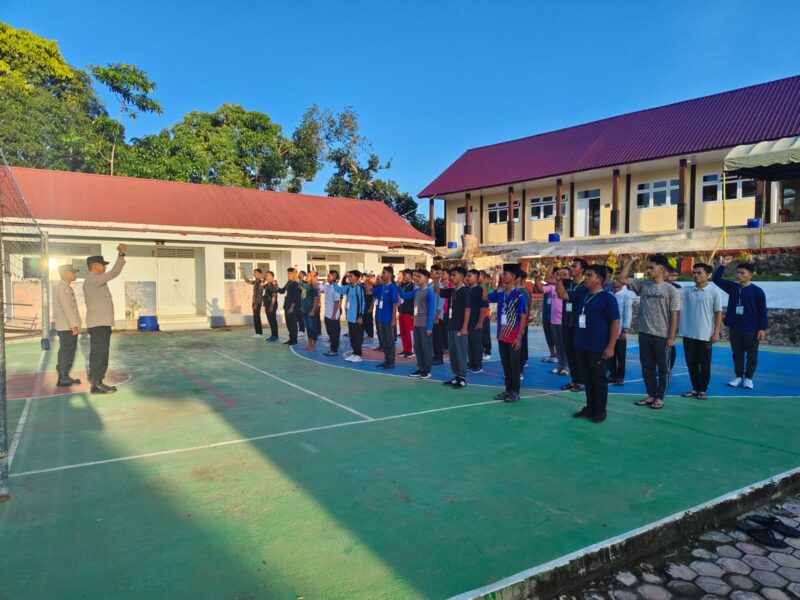 Polisi Latih PBB Diklat Dasar Terpadu  Gerakan Pemuda Ansor Angkatan ke-3 Pidie Jaya. di SMKN 1 Bandar Dua, Gampong Baro, Kecamatan Bandar Dua, Senin (27 -01- 2025),Foto.Ist