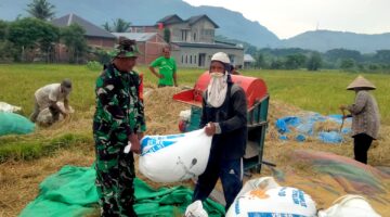 Mayor Jenderal TNI Niko Fahrizal, M.Tr. (Han), memerintahkan seluruh Komandan Distrik Militer (Dandim) di bawah jajaran Kodam Iskandar Muda untuk memberikan dukungan penuh kepada para petani di wilayah masing-masing. Provinsi Aceh. Kamis (30/1/25)