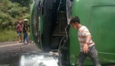 Poso, 23 Februari 2025 – Sebuah bus penumpang dari PO Adi Putra jurusan Makassar–Morowali mengalami kecelakaan tunggal di ruas Jalan Trans Sulawesi, tepatnya di Desa Matialemba, Kecamatan Pamona Timur, Kabupaten Poso, siang tadi.