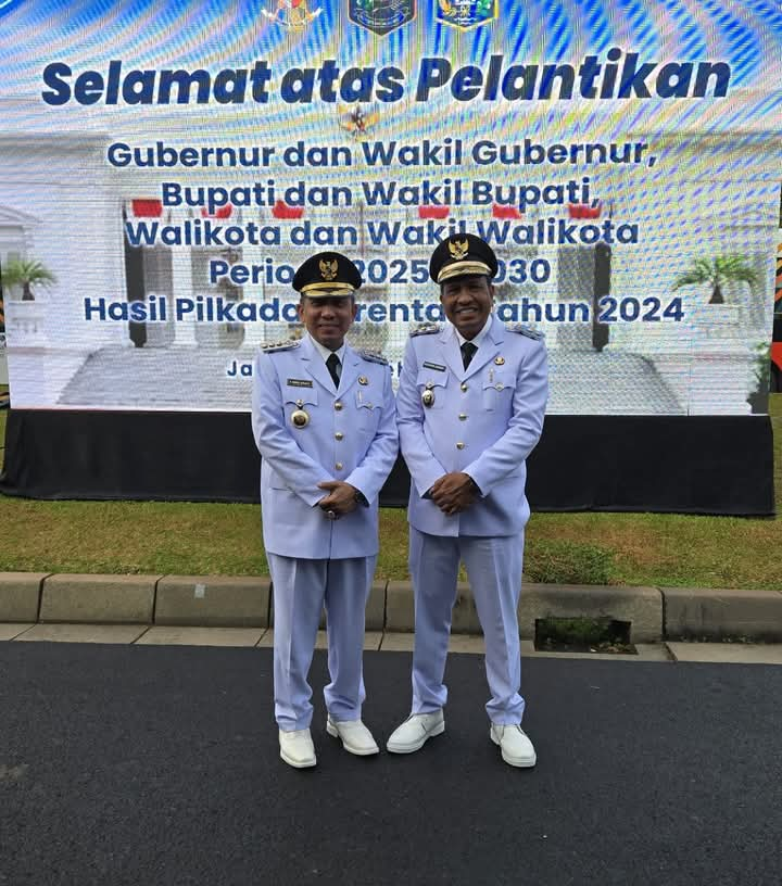 Bupati dan Wakil Bupati Pidie Jaya Periode 2025-2030, Sibral Malasyi dan Hasan Basri Menghadiri Acara Pelantikan oleh Presiden Prabowo Subianto  Kamis, 20 Februari 2025, di Istana Negara, Jakarta Pusat.foto.(Fb Tgk.Abi Fahmi)