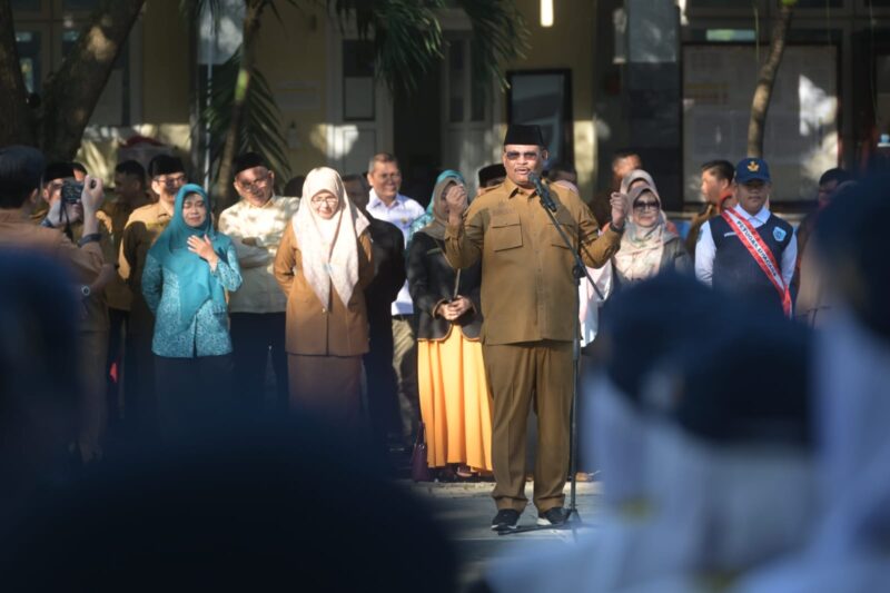 Back to School, Pj Gubernur Safrizal Motivasi Pelajar SMPN 6 Banda Aceh