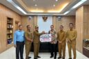 Pemkab Pidie Jaya Terima Deviden Rp 2,5 M dari Bank Aceh, Selasa (18-3-2015) Foto.Ist.