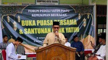 Tgk. H. Bahktiar Hasyem, S.Pd.i Ketua  Forum Peduli Yatim Piatu Kemukiman Beuracan Meureudu . (Foto.Jurnalis TLii.)