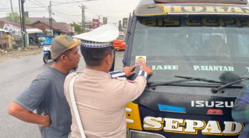 Sat Lantas Polres Pematangsiantar Sosialisasi Tagline “Mudik Aman Keluarga Nyaman” dan Hotline mudik Polri 110