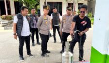 Kapolres Pidie Jaya AKBP Ahmad Faisal Pasaribu, S.H., S.I.K., M.H. melakukan inspeksi mendadak (sidak) ke Pasar Keude Luengputu dan SPBU Paru Cot di Kecamatan Bandar Baru, Kabupaten Pidie Jaya, Rabu (19/3).foto.ist.