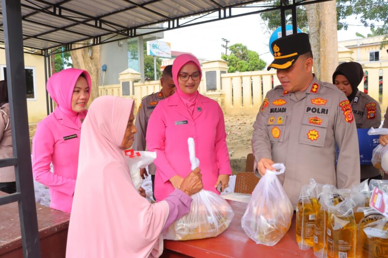 Polres Aceh Tamiang Gelar Pasar Murah: Harga Tebus Per Paket hanya Rp110 Ribu