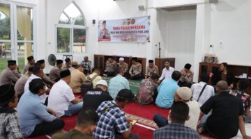 Polres Pidie Jaya menggelar acara Buka Puasa Bersama Insan Pers Kabupaten Pidie Jaya pada Rabu, (19 -3-2025), di Masjid Al Fahri, Mapolres Pidie Jaya. .Foto.Ist